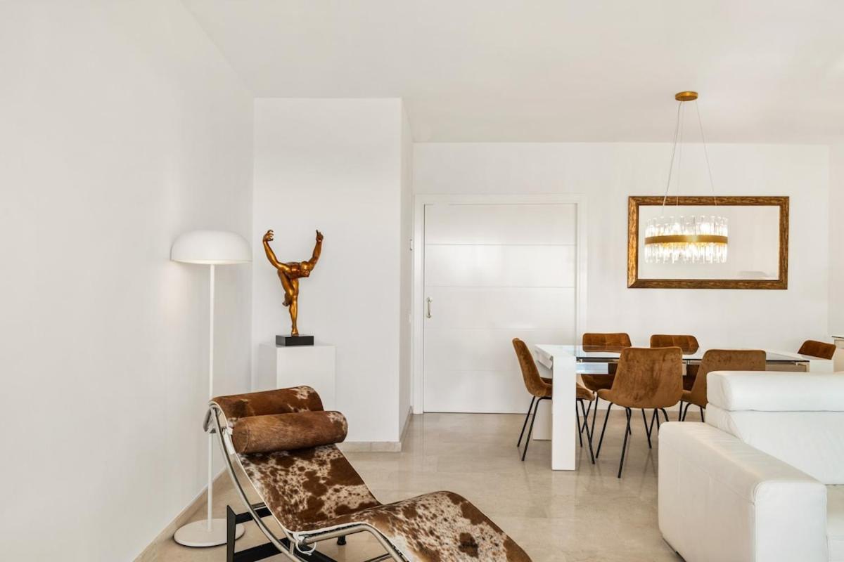 Apartment In Los Granados Playa エステポナ エクステリア 写真